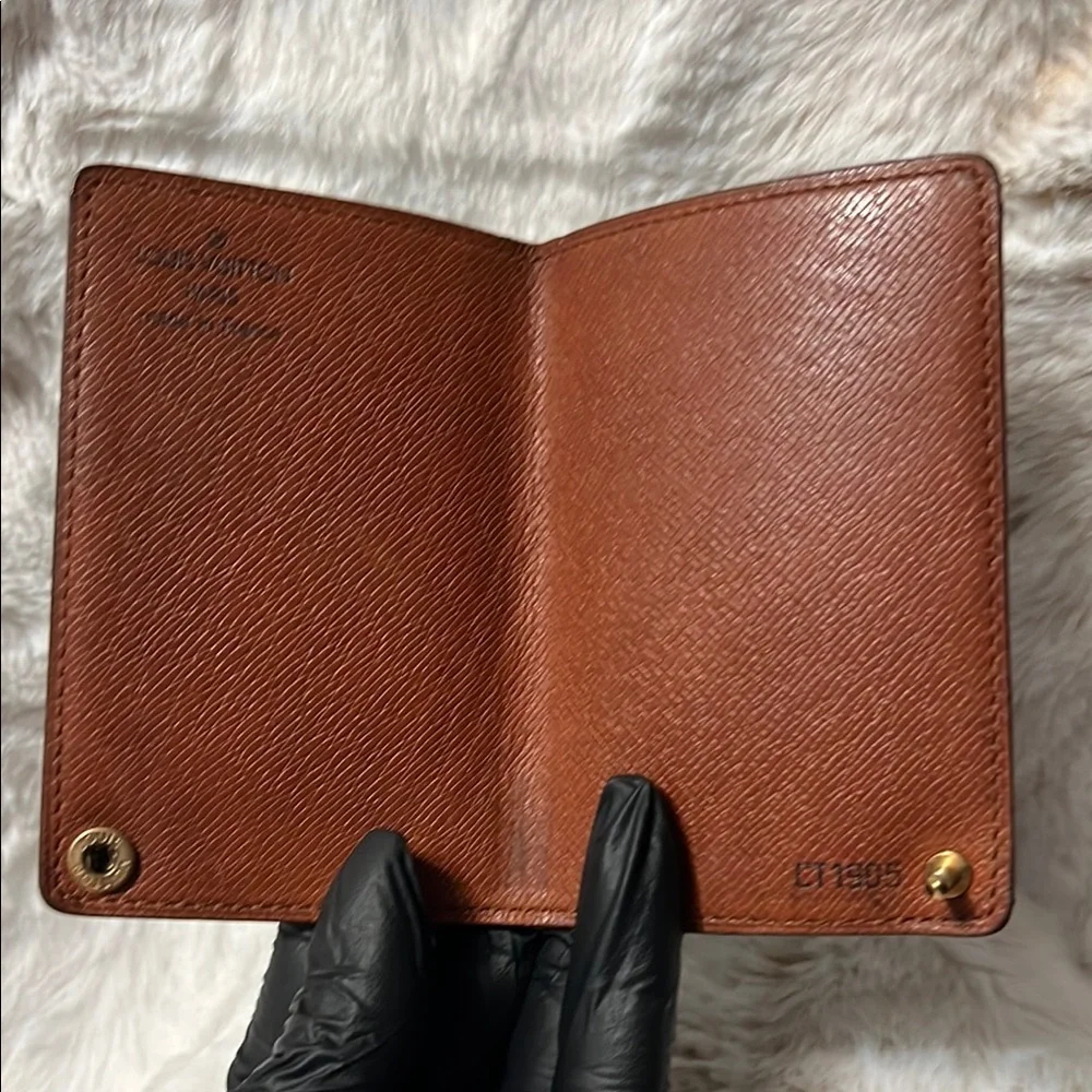 Louis Vuitton Brown Leather Card Holder - Picture 2 of 9